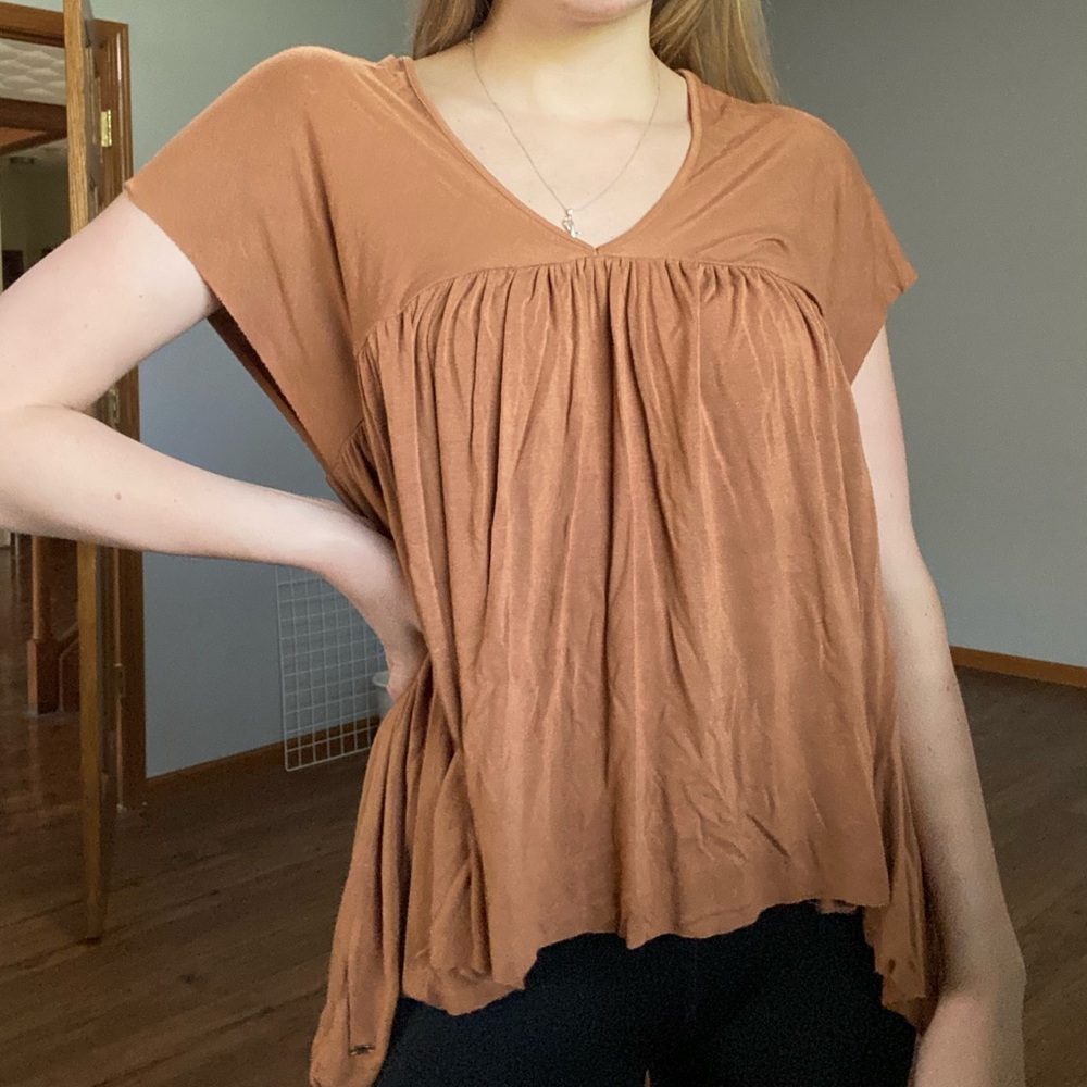 AE Flowy Top
